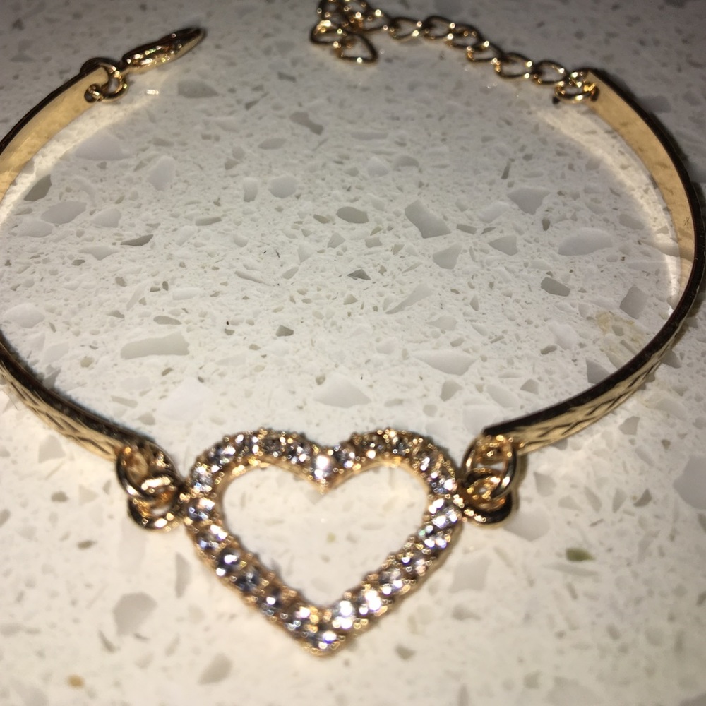 NEW  CZ heart bracelet